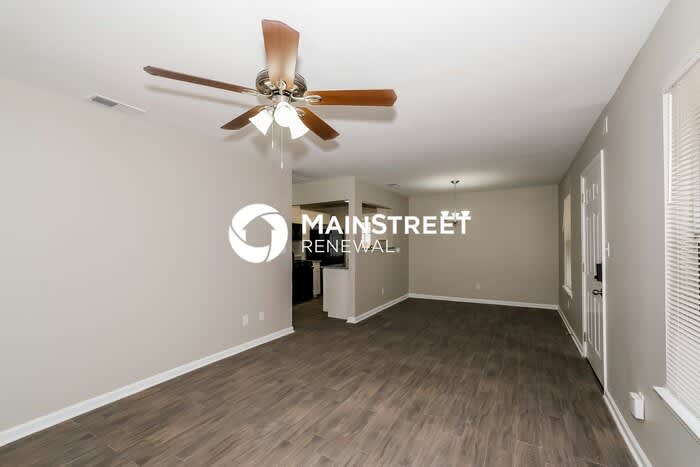 838 Tramore Drive – photo 3