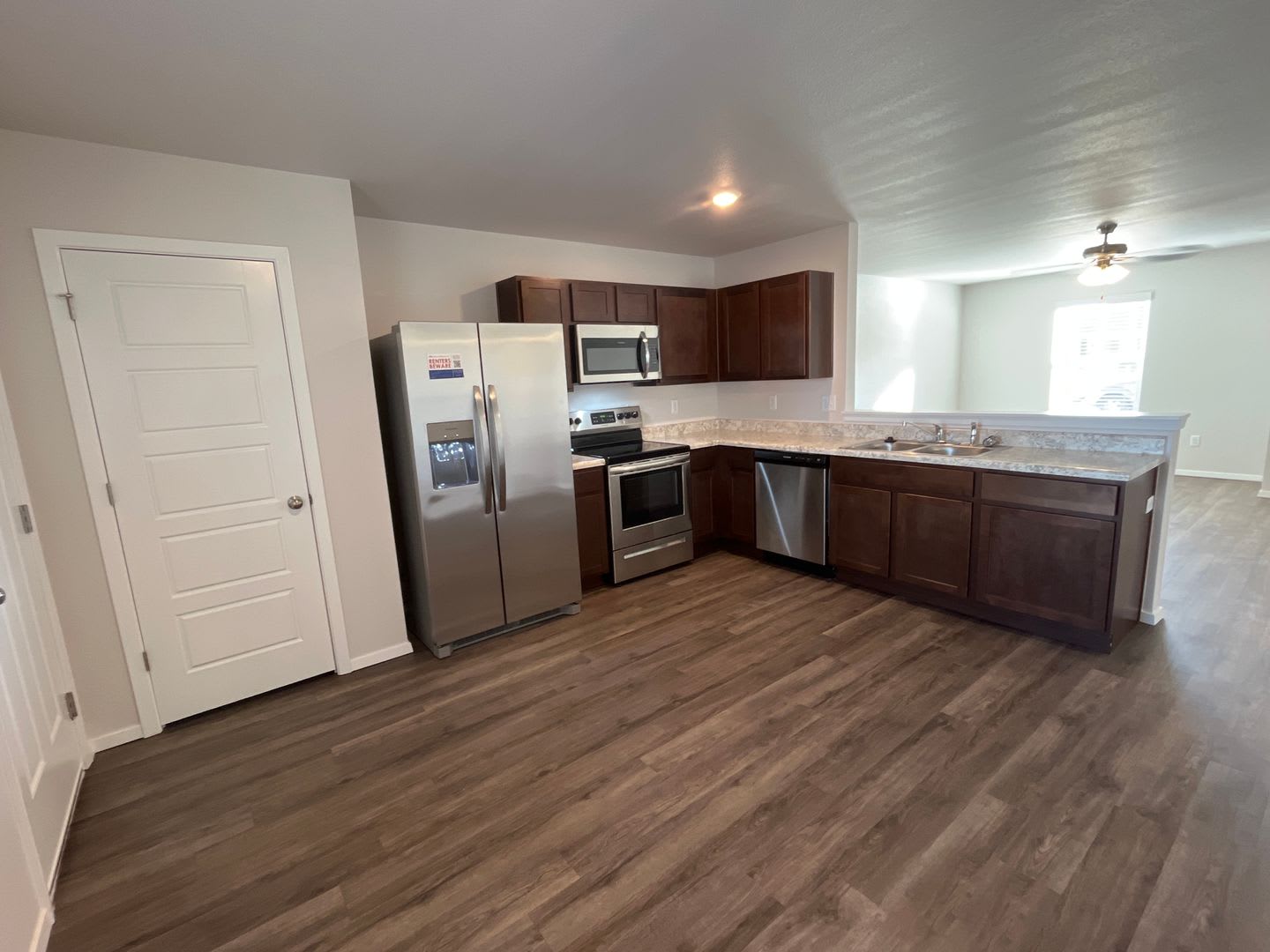 Pre Leasing Now Secure This Beautiful Three Bedroom Two Bath Home In Somerset Today – photo 5