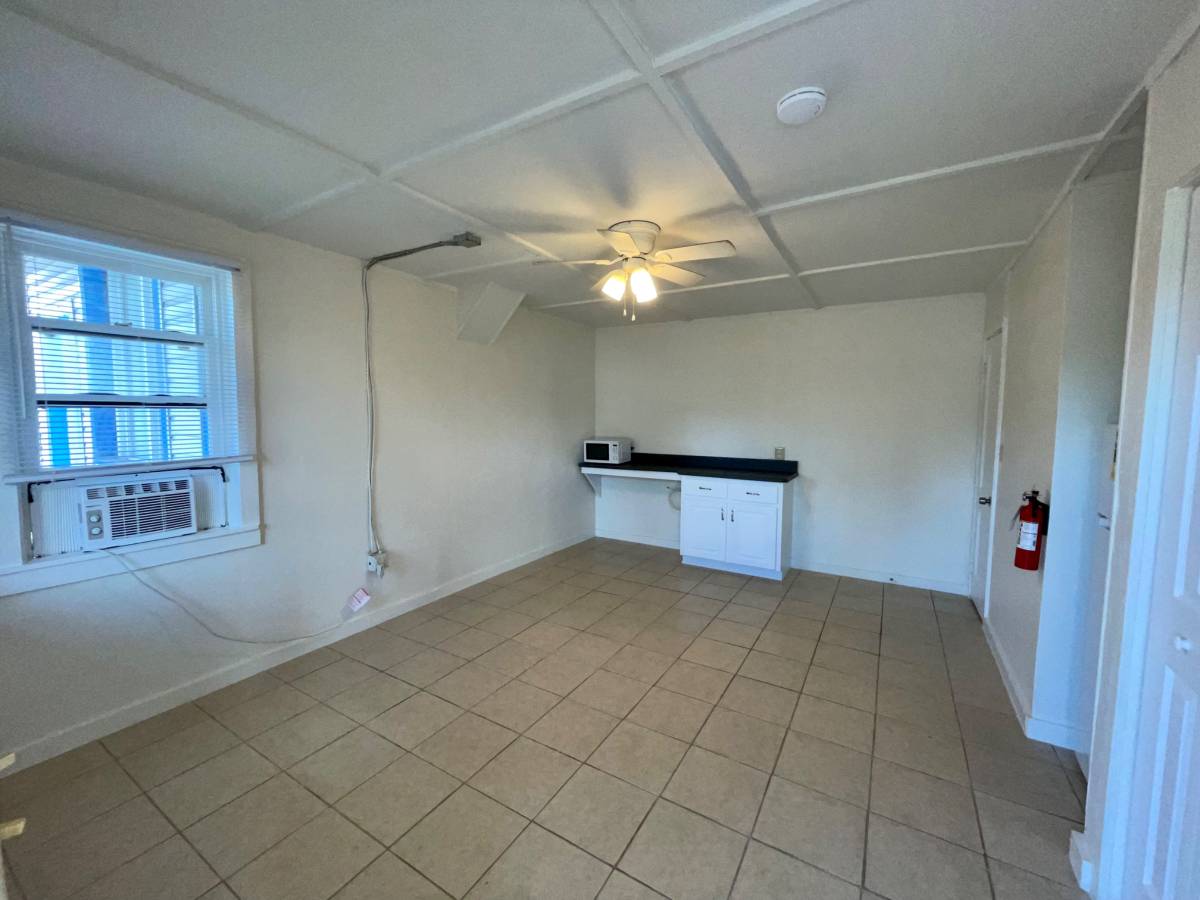 524 South Yonge Street – photo 2