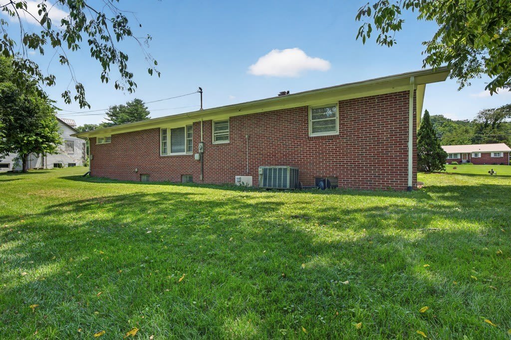 25355 Lee Highway – photo 3