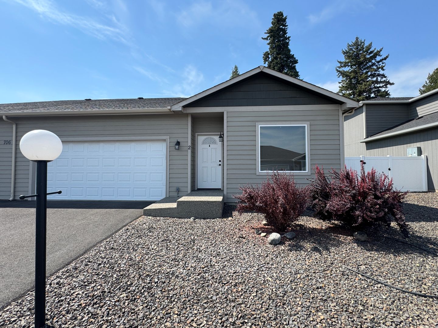 Duplex in Gated Community – photo 2