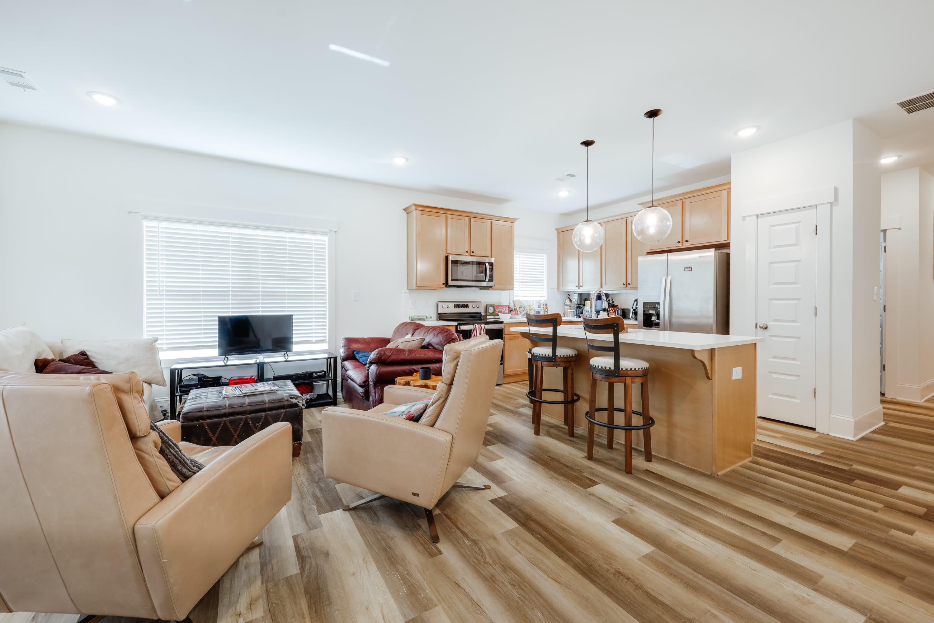 374 Arch Street – photo 2