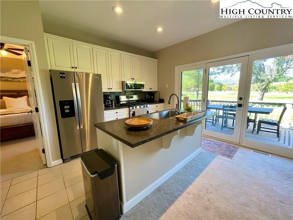 419 E Landing Drive – photo 5