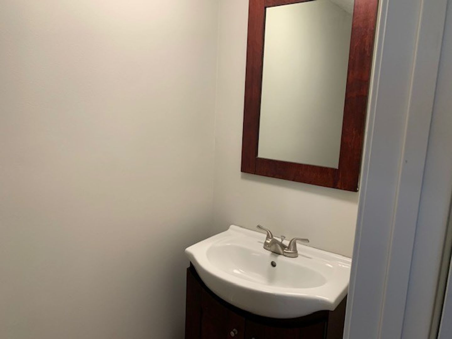 2BD/1.5BA Townhouse located inGermantown! – photo 4