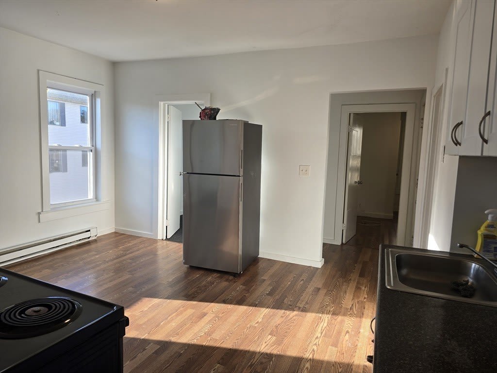 205 Millbury St – photo 3