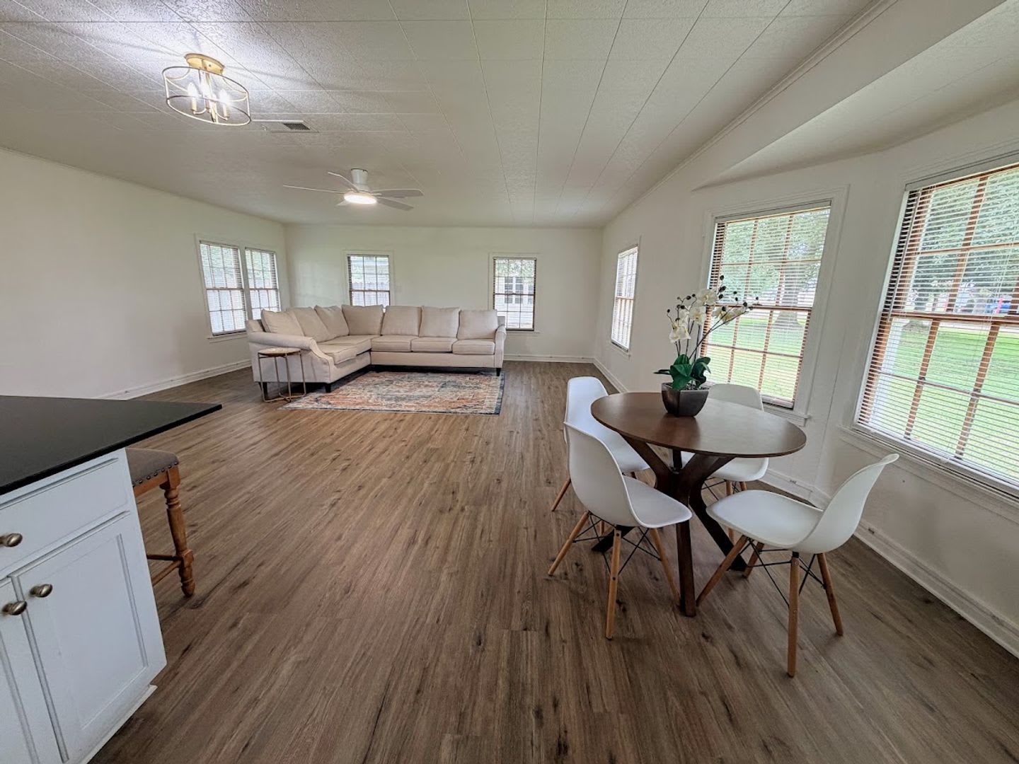 Cozy 3 bedroom, 2 bathroom home in Lake Charles – photo 2
