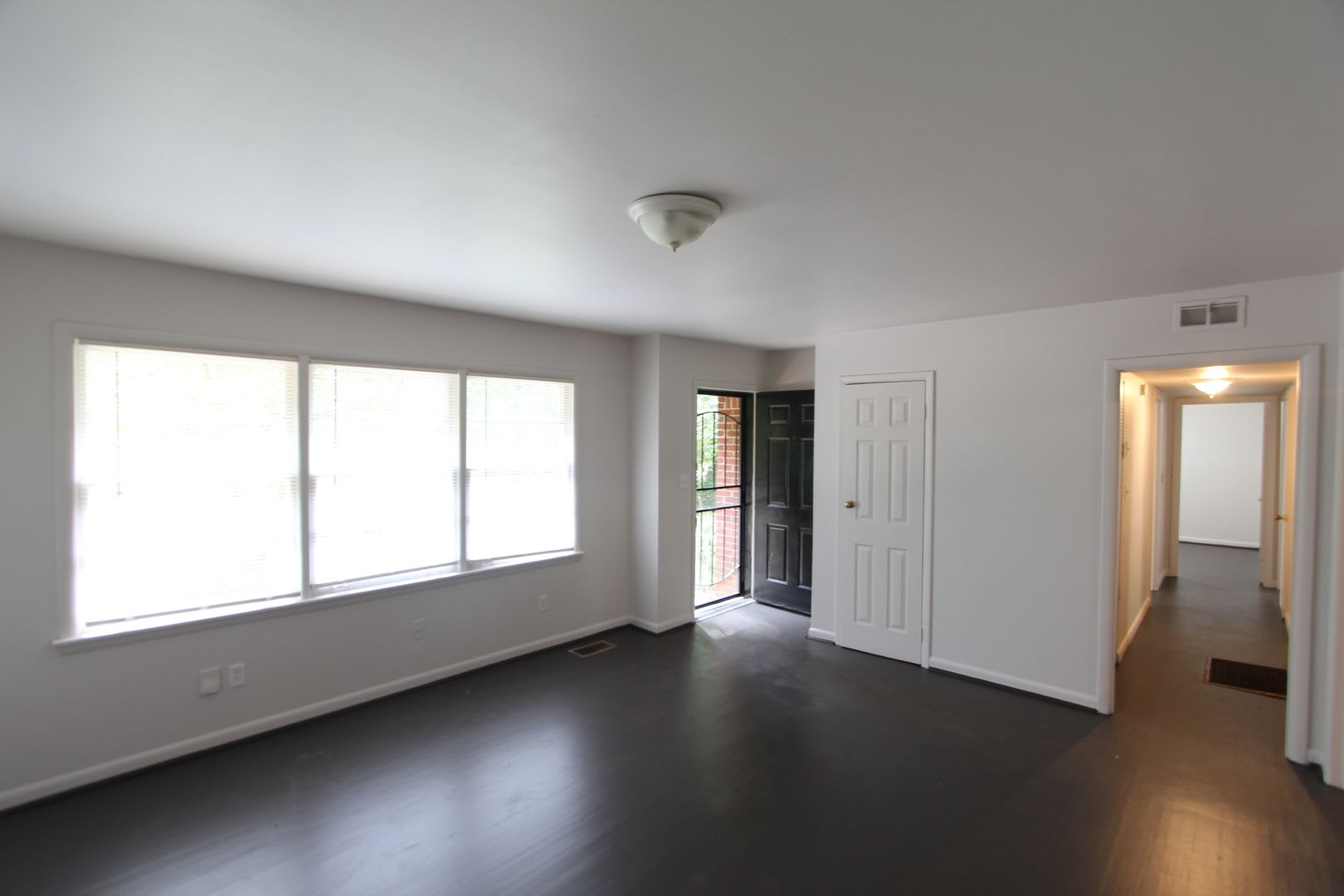 New On The Market!! Will not last long at this price. Better Hurry!! – photo 4