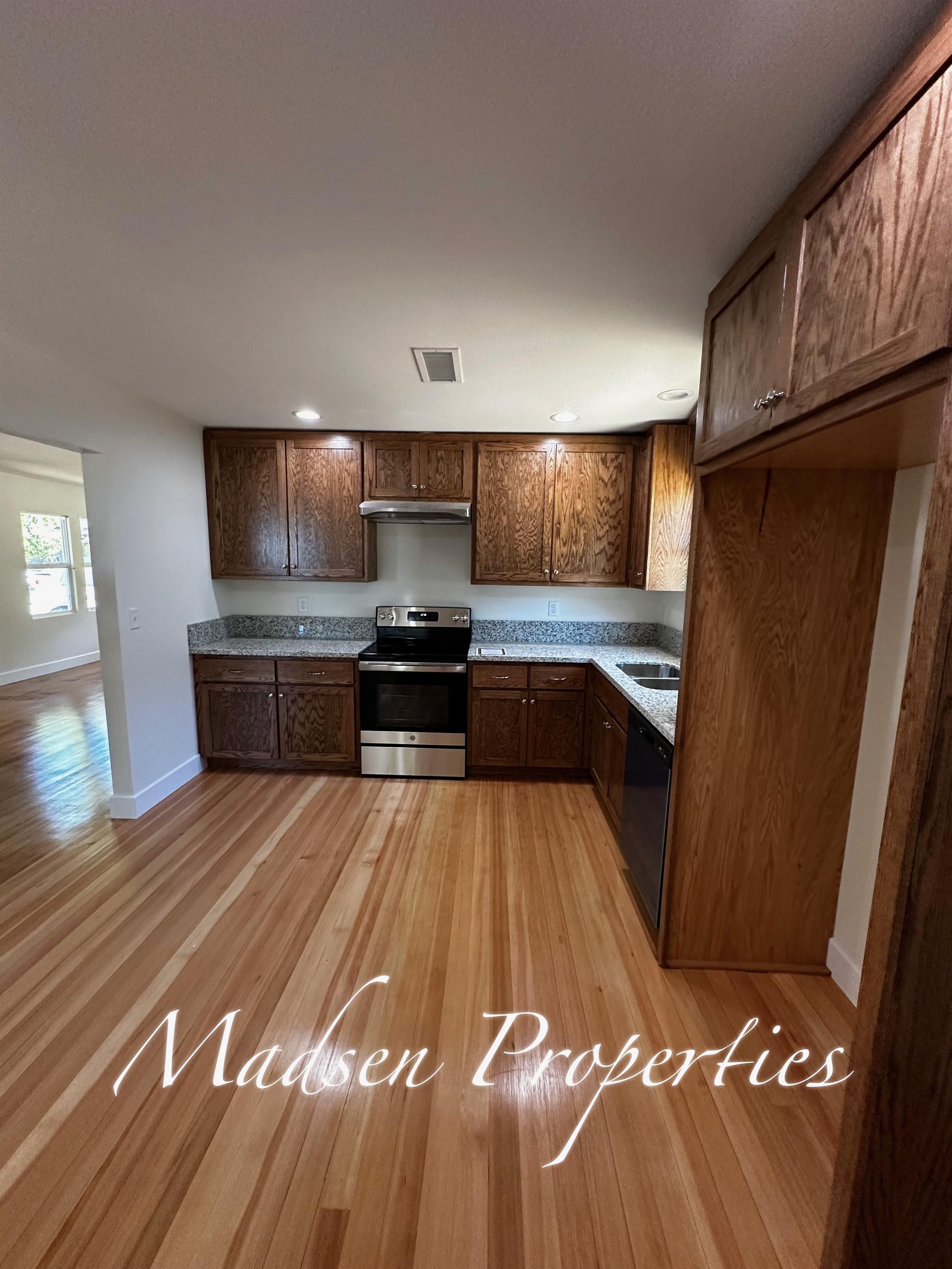 2718 Brown Avenue – photo 5