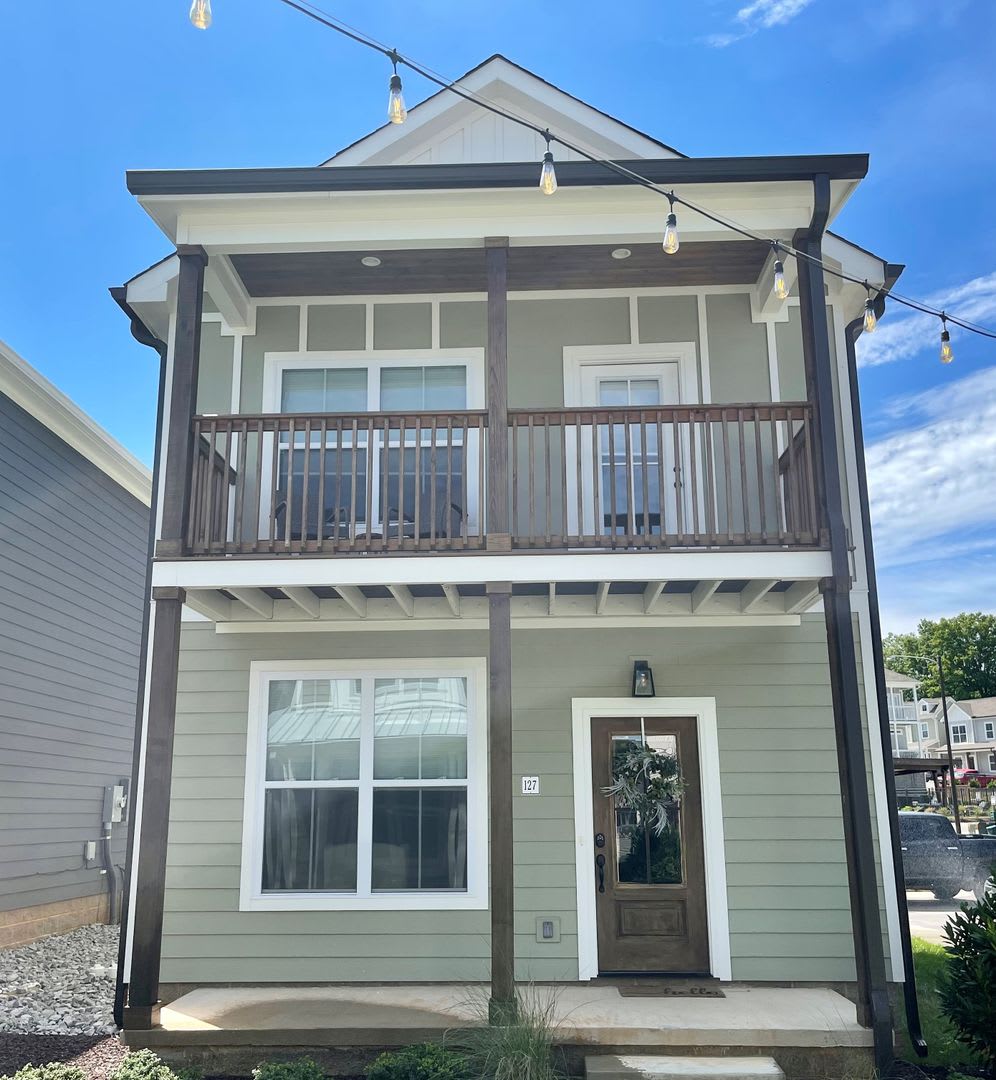 Beautiful 3 Bedroom Townhome At 127 Allison Way Minutes From Tennessee Tech – photo 1