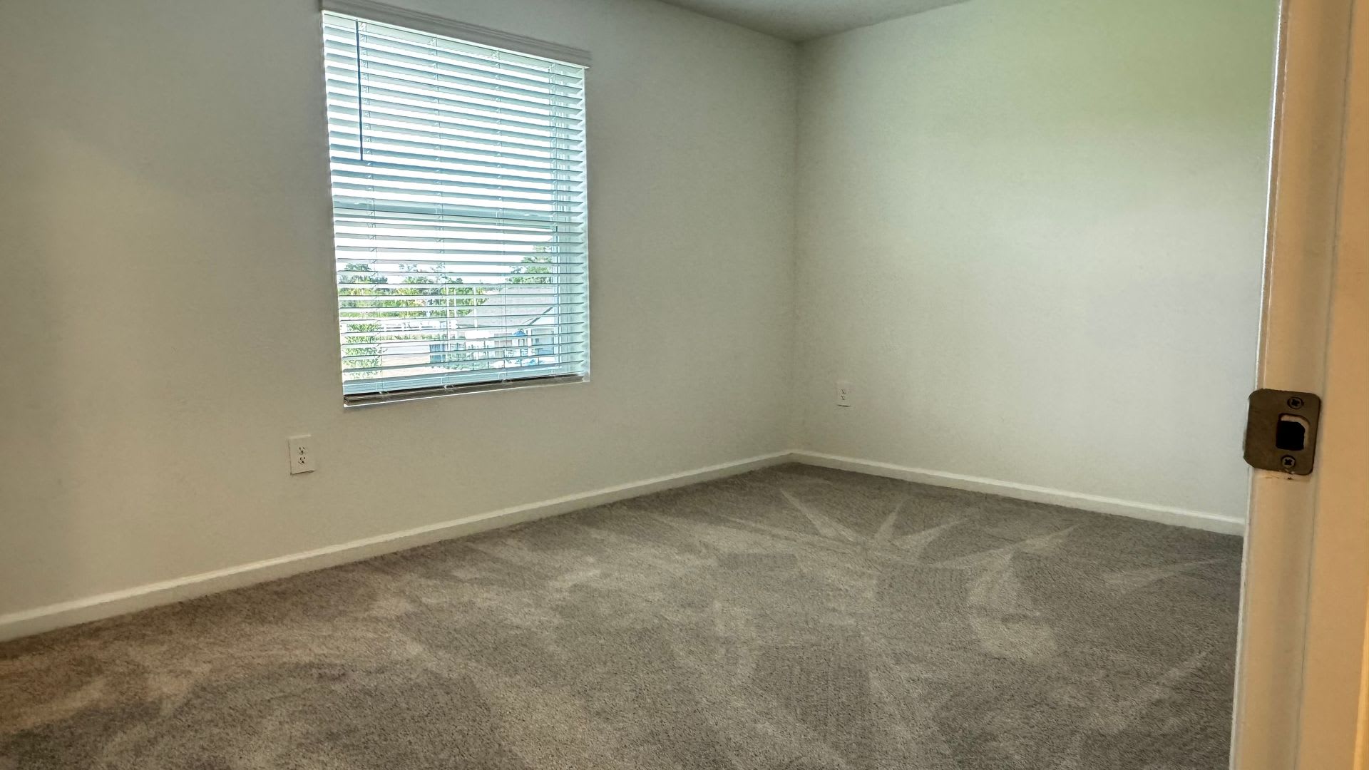 Stunning Brand-New Townhome for Rent in Marion Ranch, Internet, Trash & Lawn Care Included! – photo 5