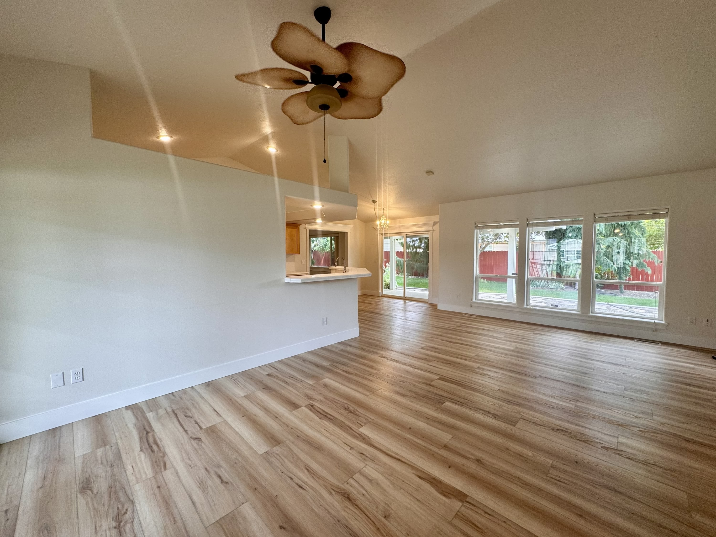 1349 Tennessee Drive – photo 3
