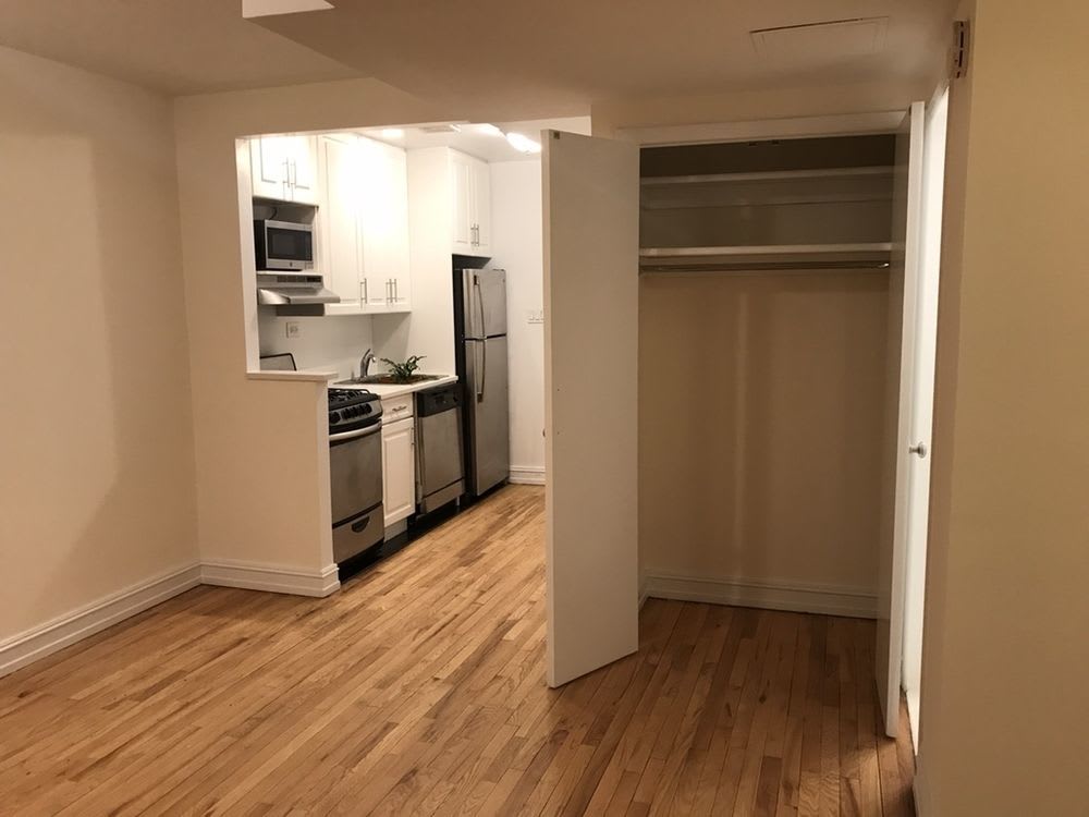 1570 1st Avenue – photo 2