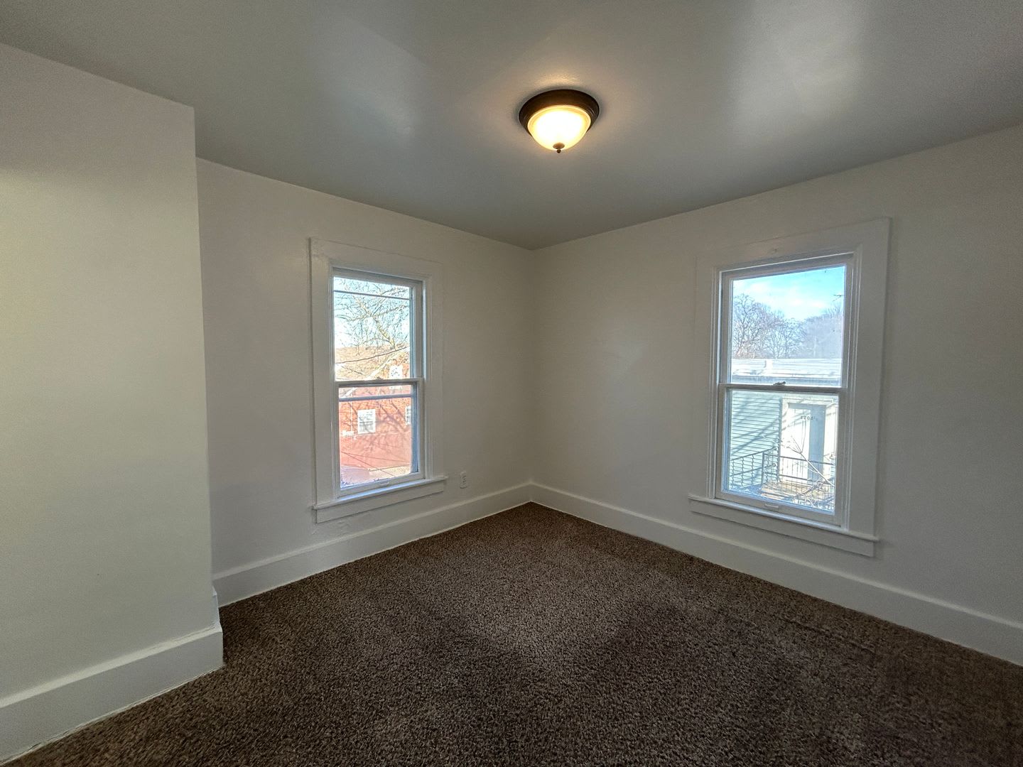HM 1608 E 12th St – photo 2