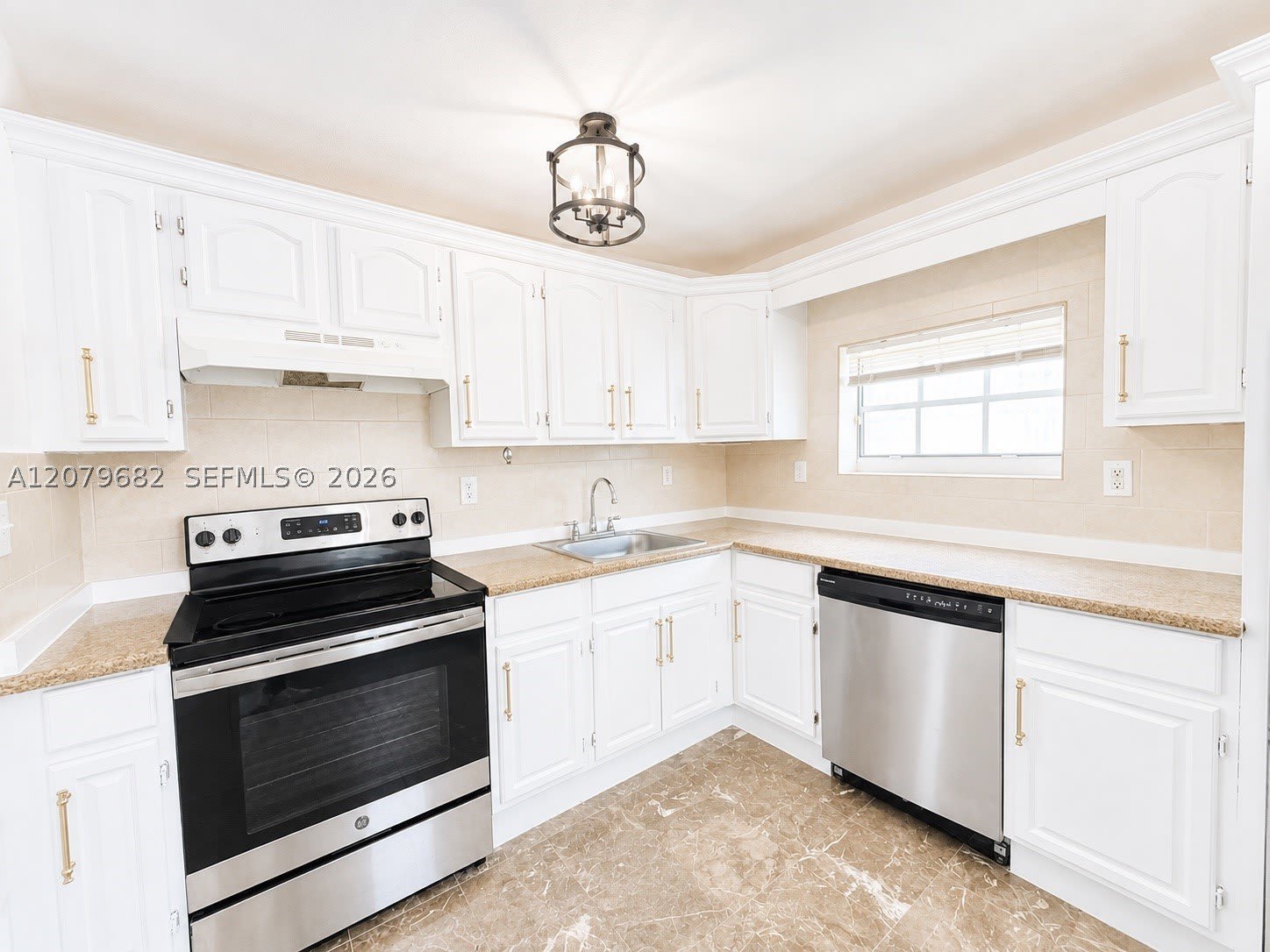 3655 SW 24th Ter – photo 4