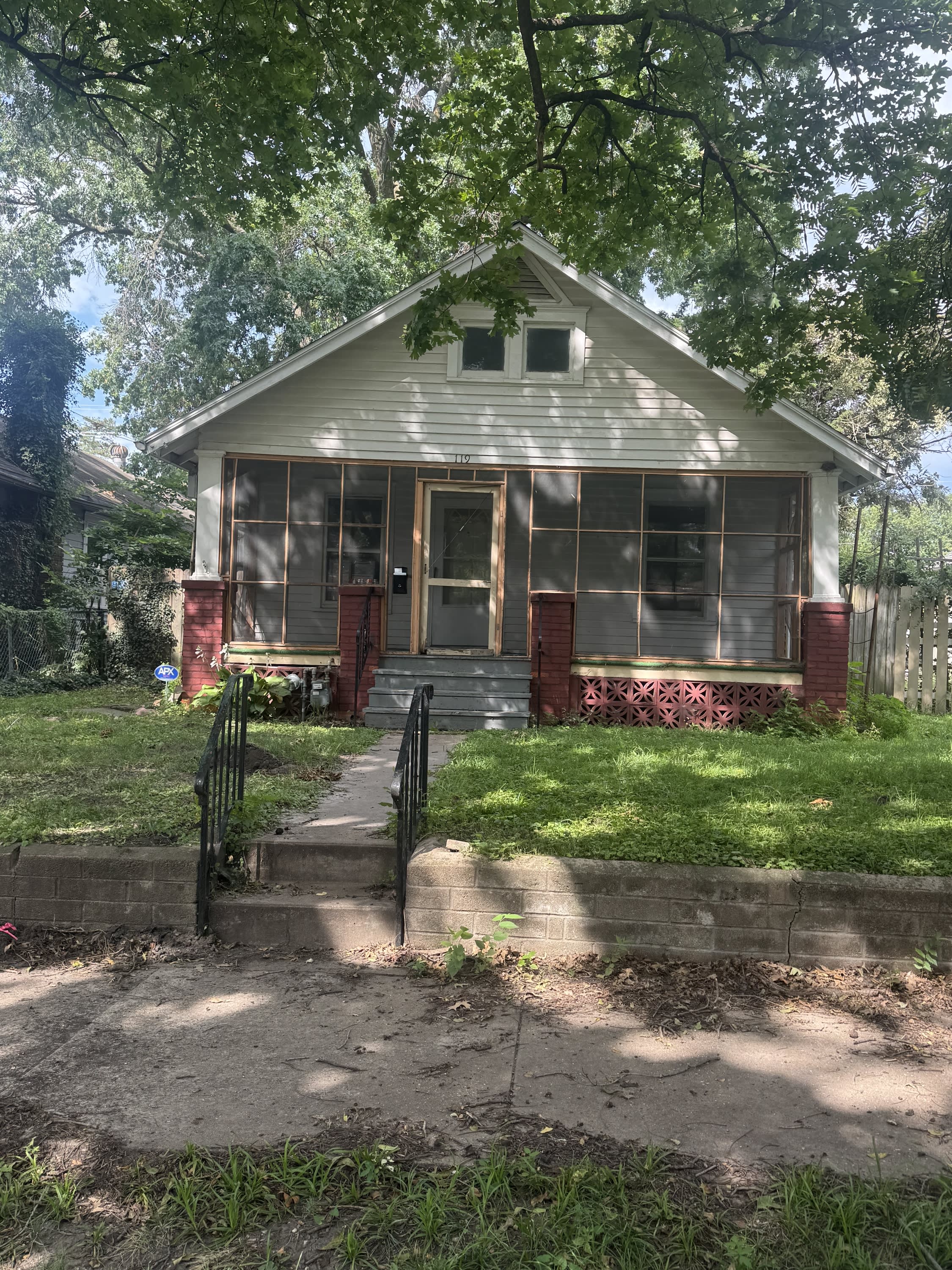 119 Northwest Story Street – photo 1