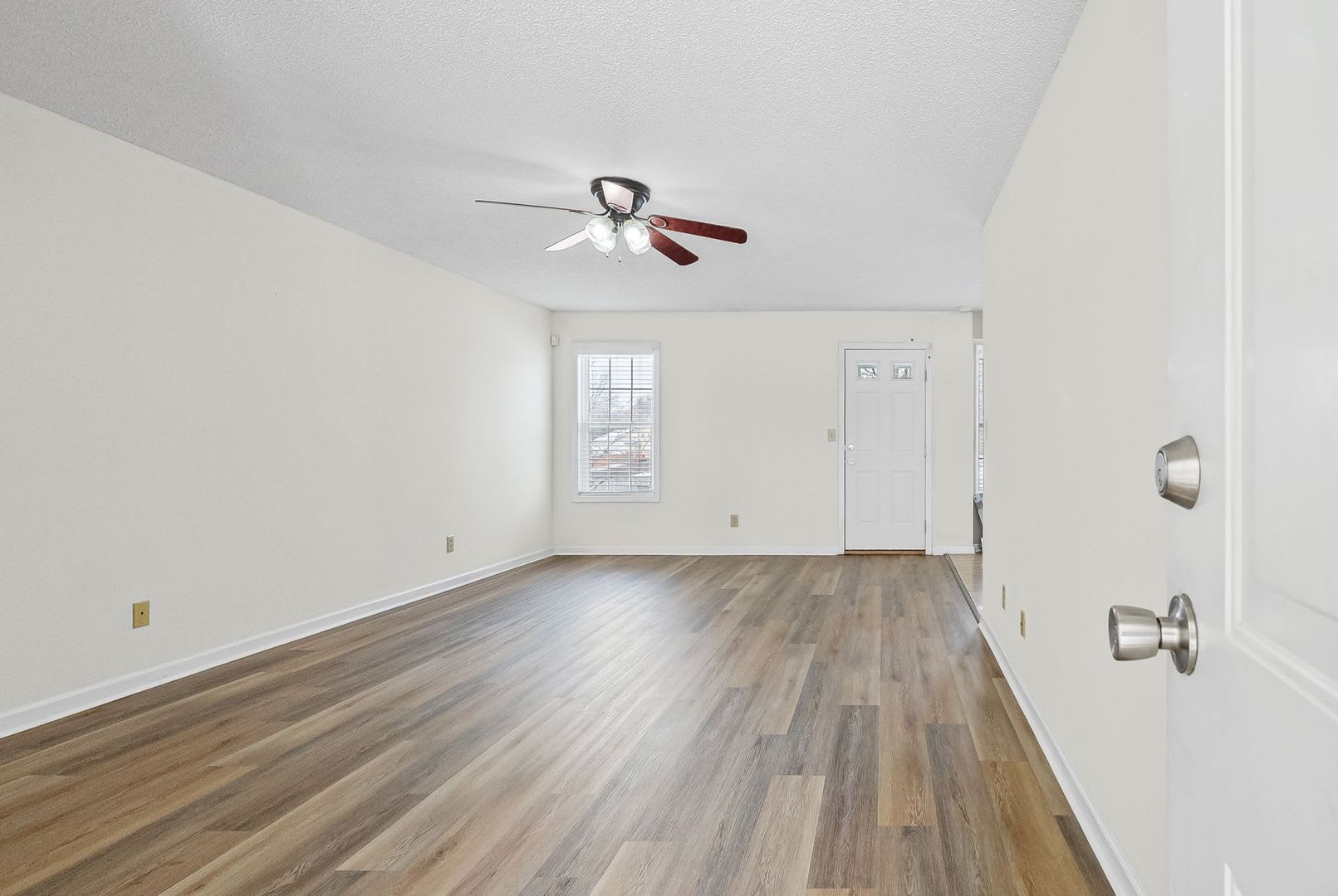 3 Bedroom 2 Bath Home For Rent Near Post! – photo 2