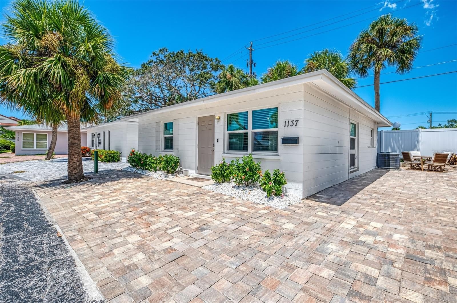 1137 N MOONMIST Court – photo 1