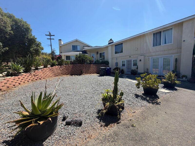 338 S. Melrose Dr – photo 2