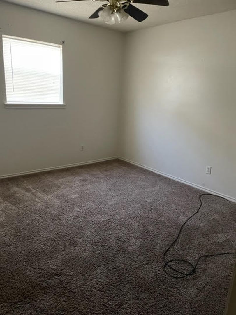 2 Bedroom 1 Bath Duplex – photo 3