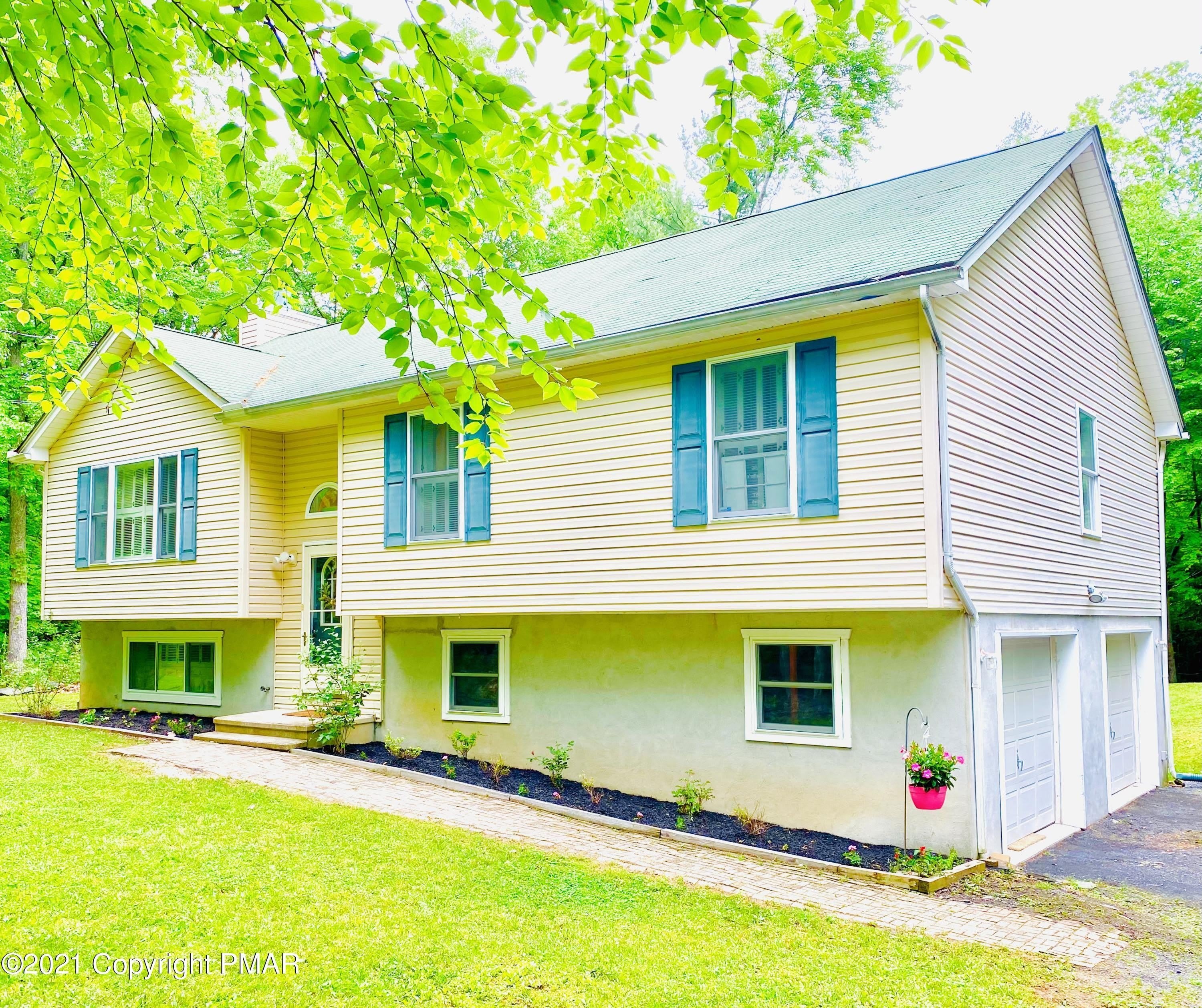 5373 Spruce Lane – photo 1