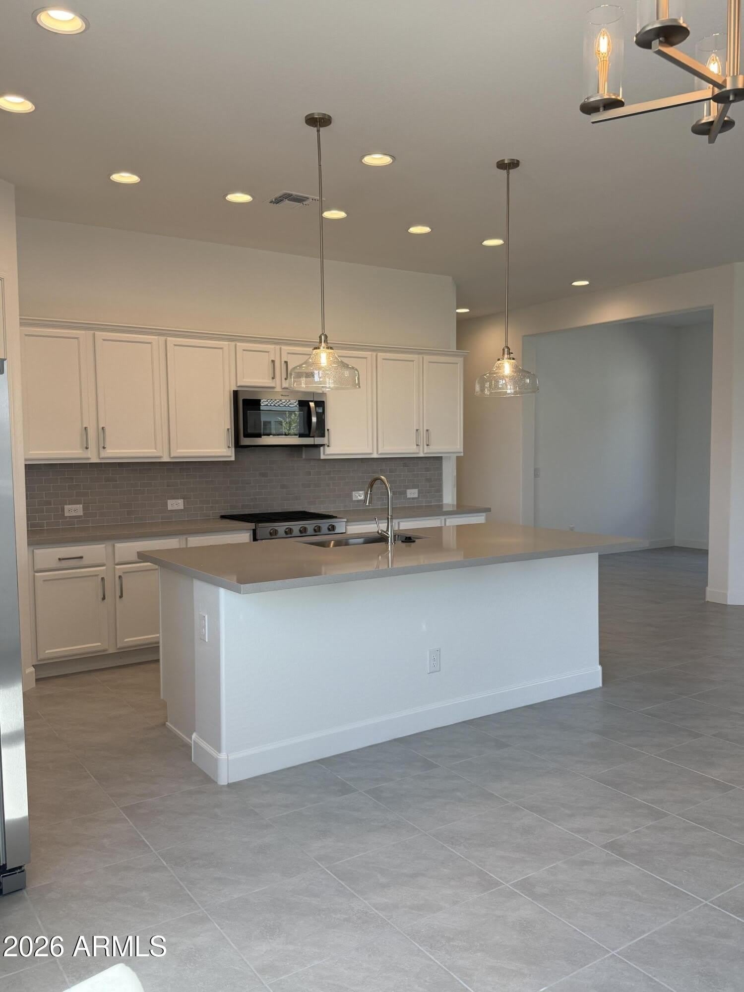 2921 E Mission Lane – photo 3