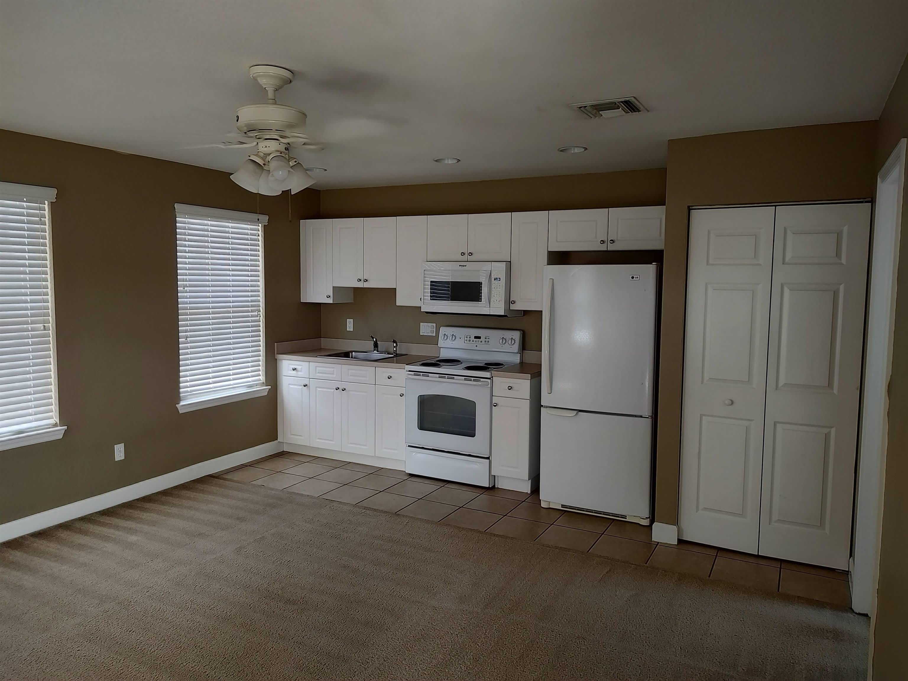 3324-1 Calumet Drive – photo 1