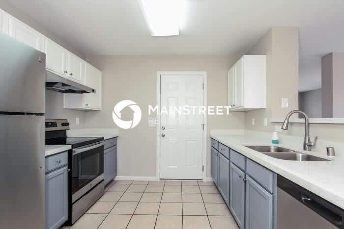 10730 West Glenrosa Avenue – photo 5