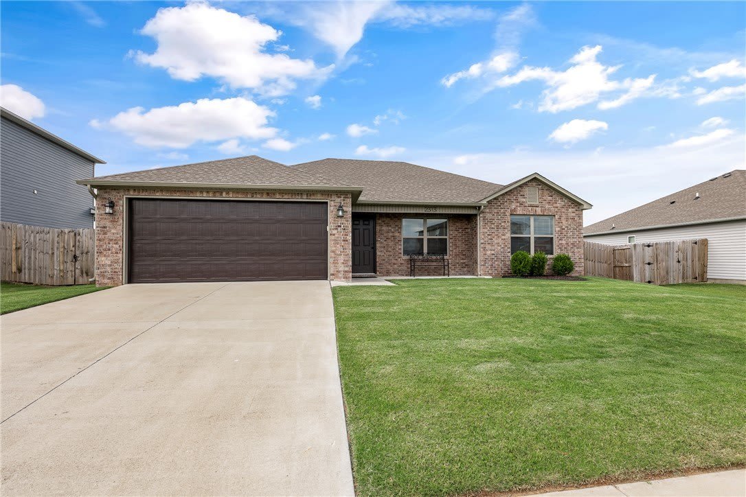 2313 Pinewood Avenue – photo 3