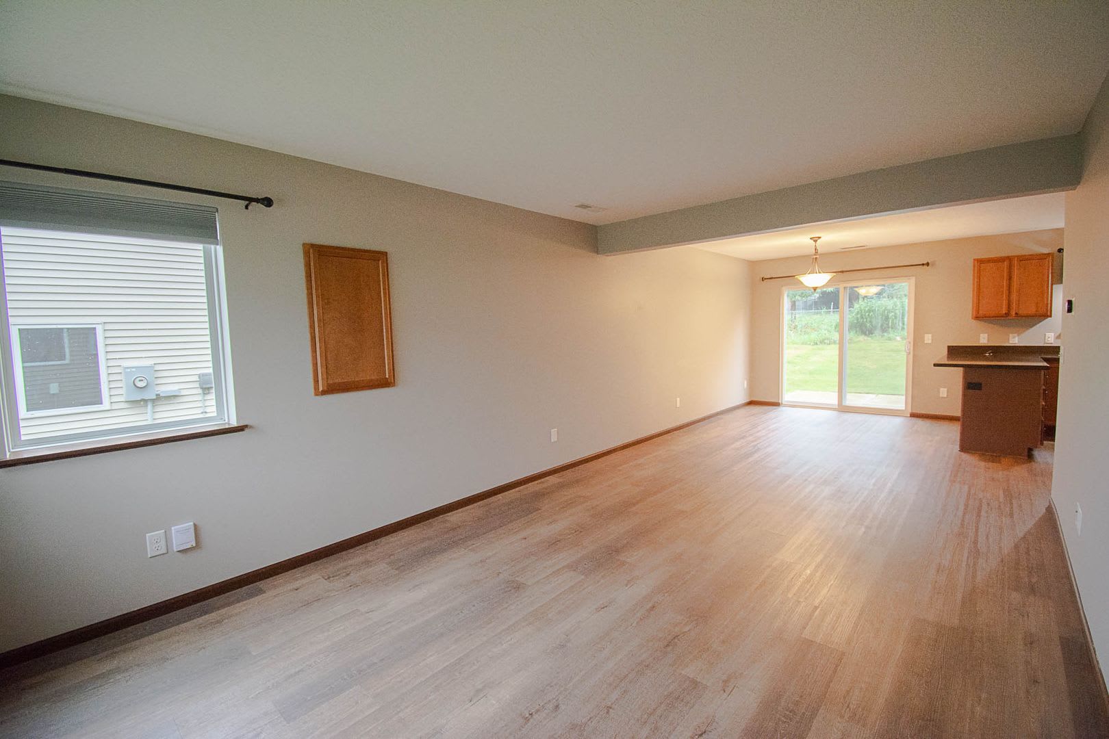 Modern Townhome in a Convenient NW Location – photo 2