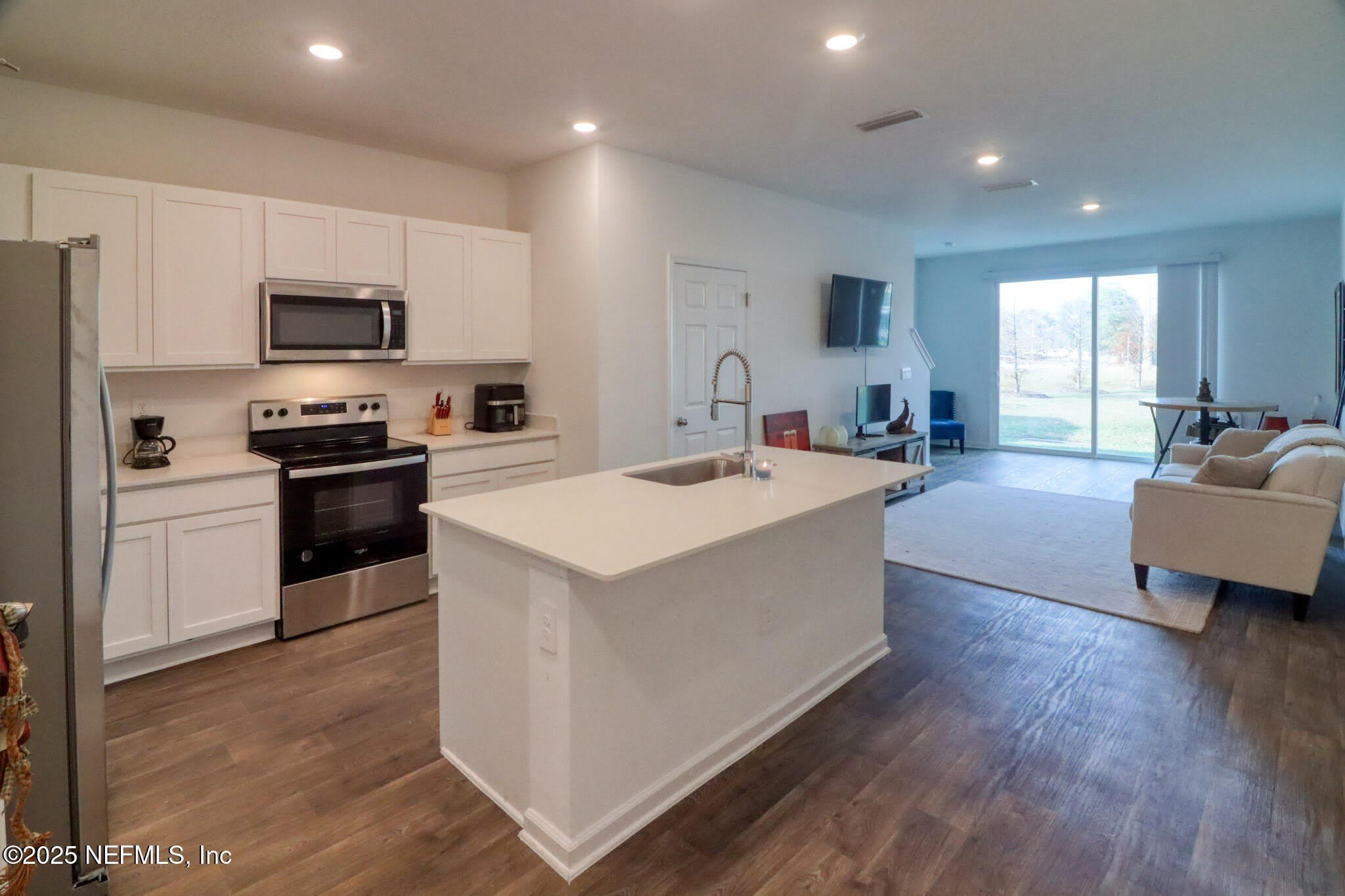 9909 Garrin Drive – photo 3