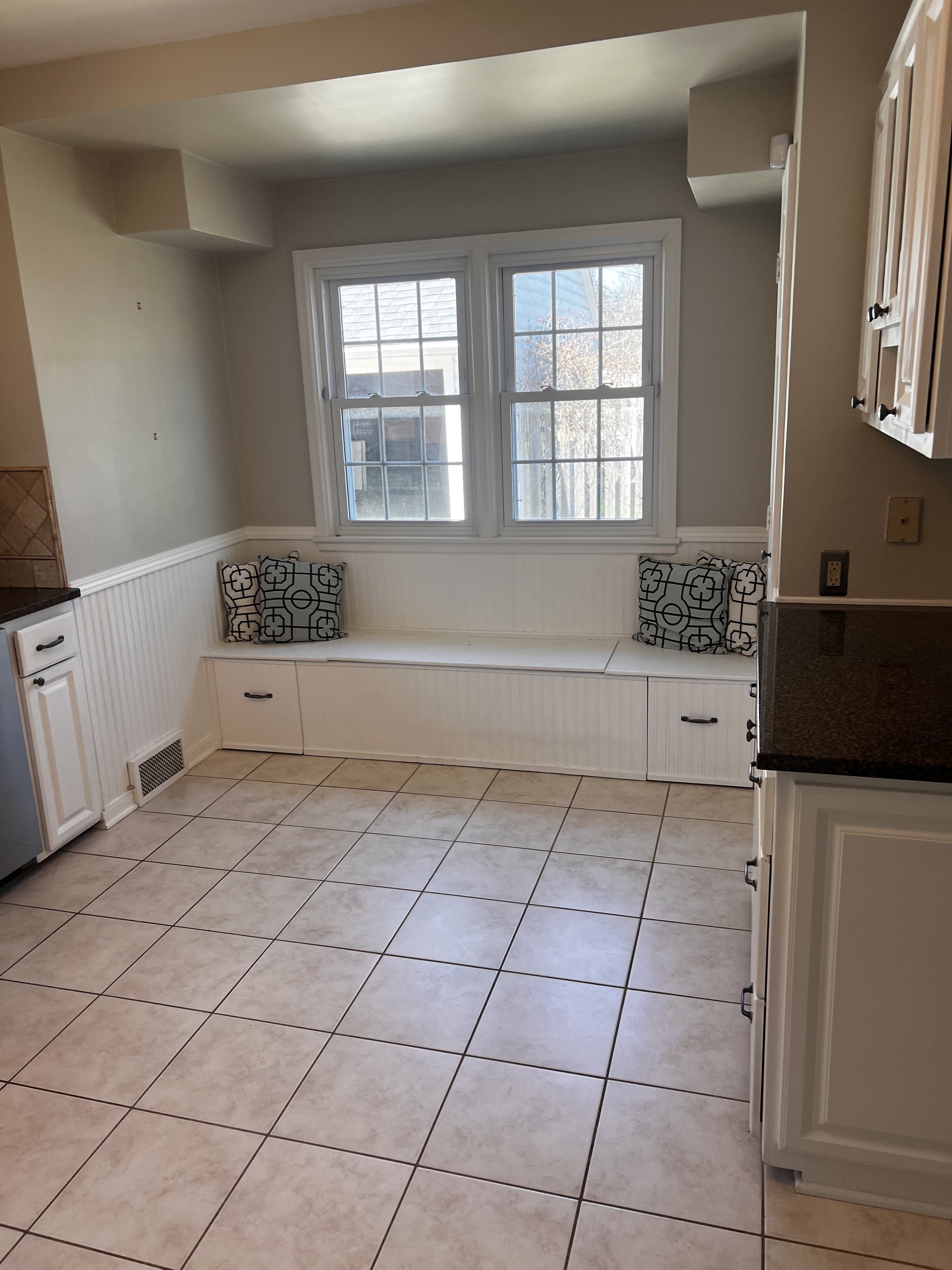 312 E Willow Rd – photo 4