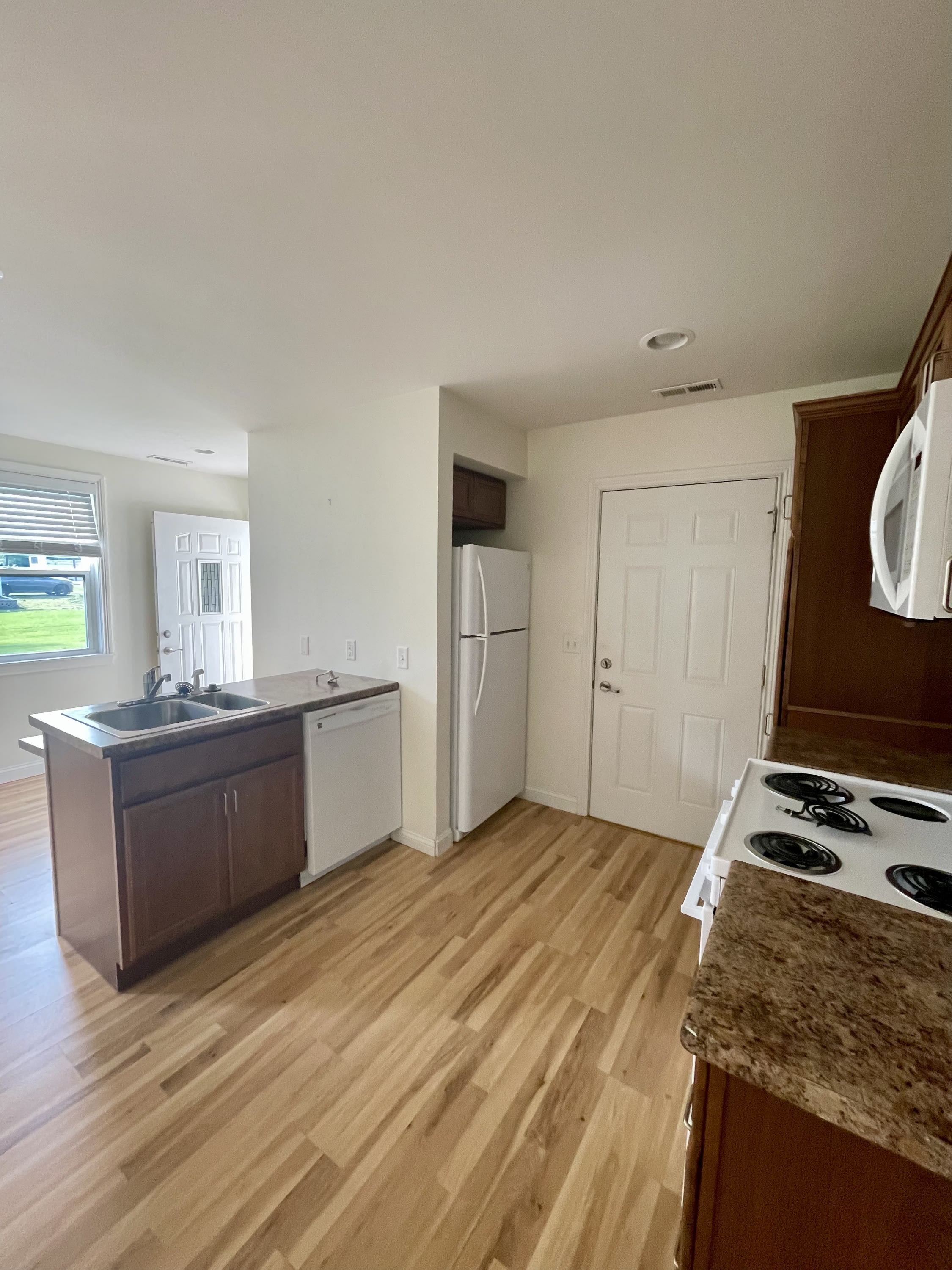 1414 West Mulberry Street – photo 2