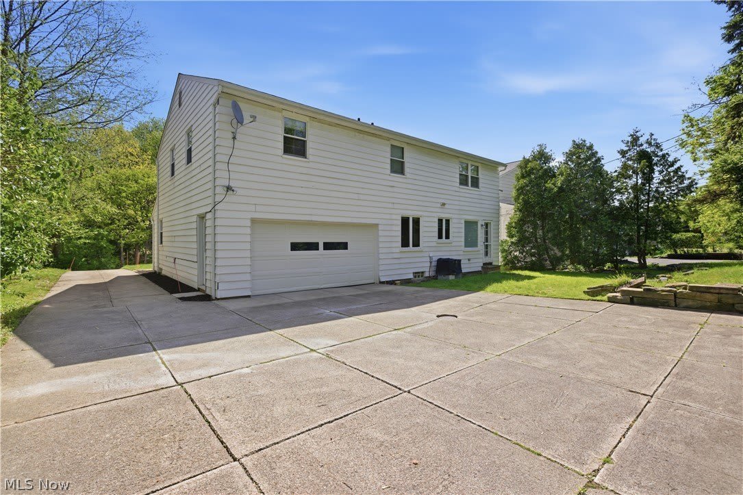 2056 Laurel Hill Drive – photo 3