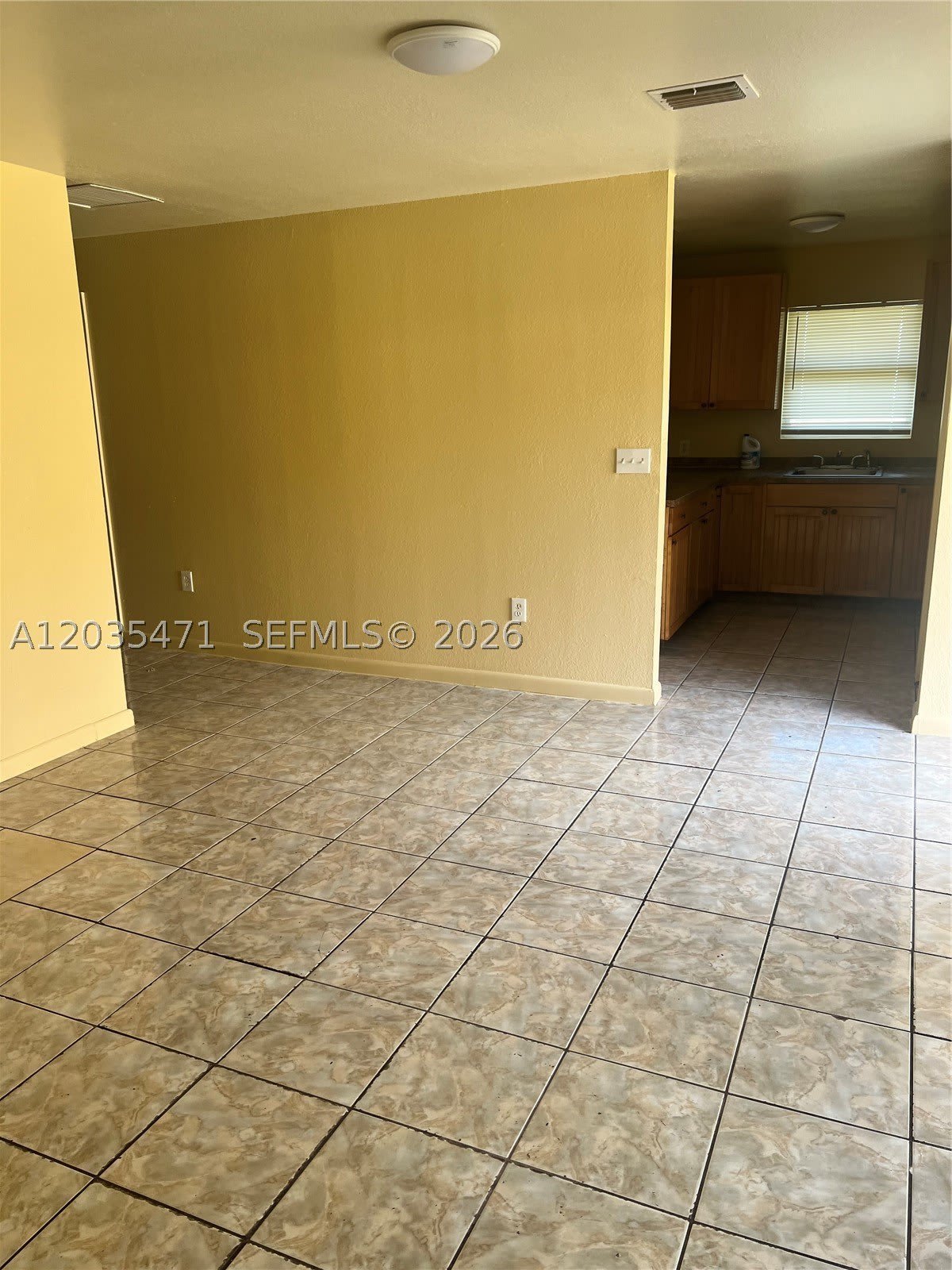 2111 NW 100th St – photo 4