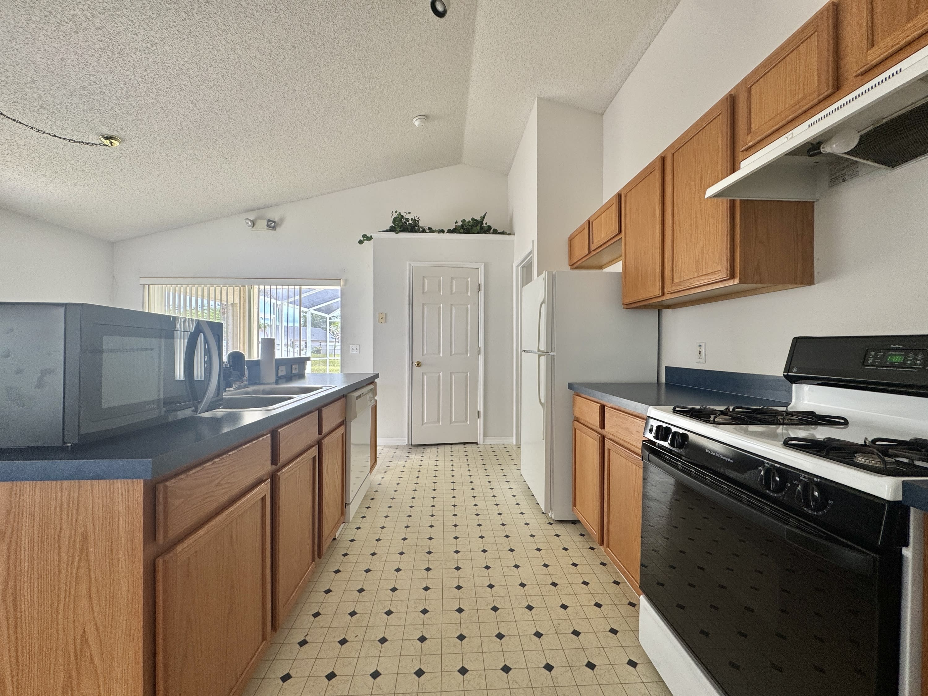140 Sonja Circle – photo 4