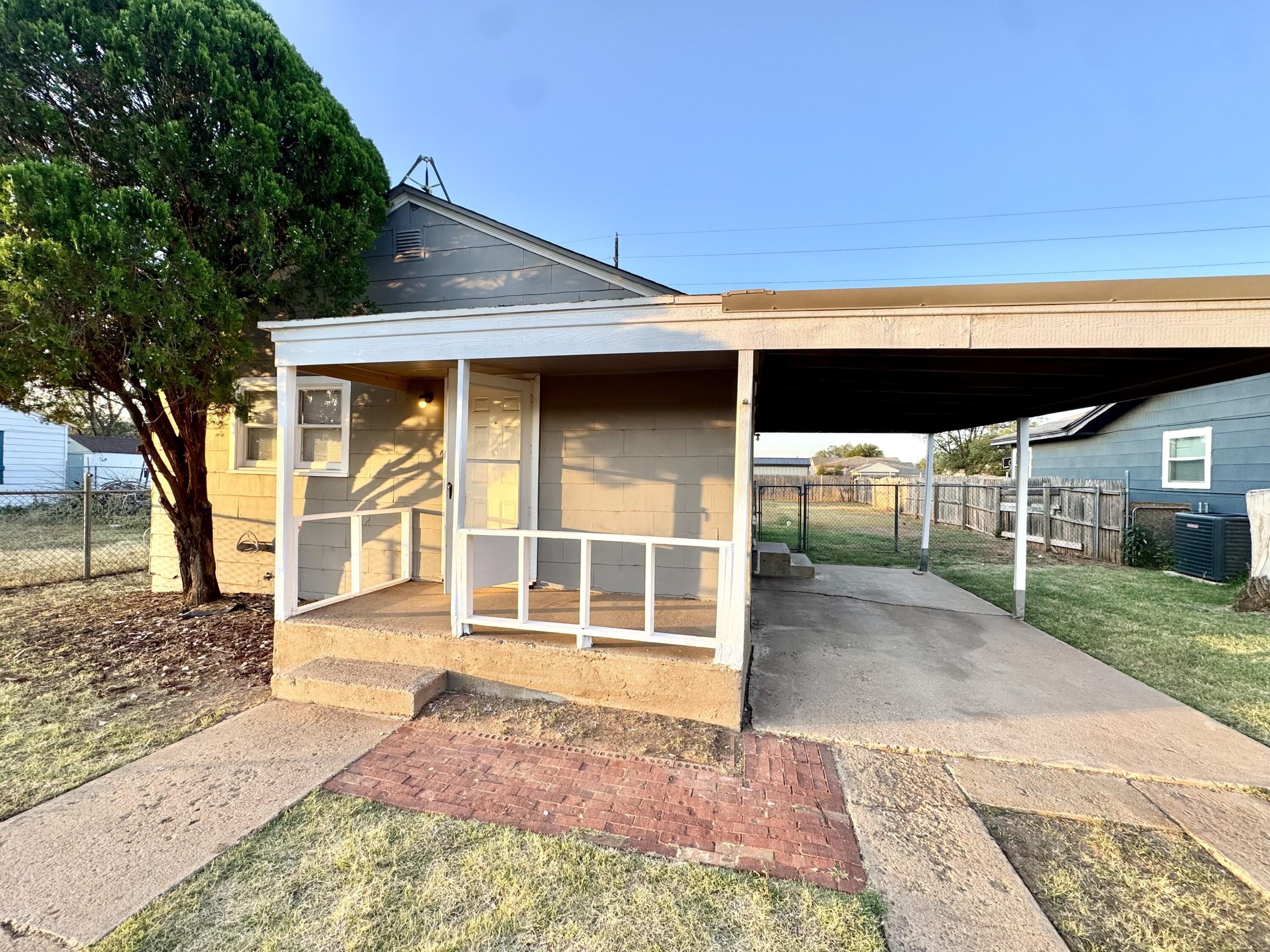 3213 Erskine Street – photo 1