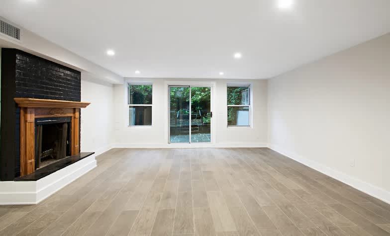 410 E 84th St – photo 1