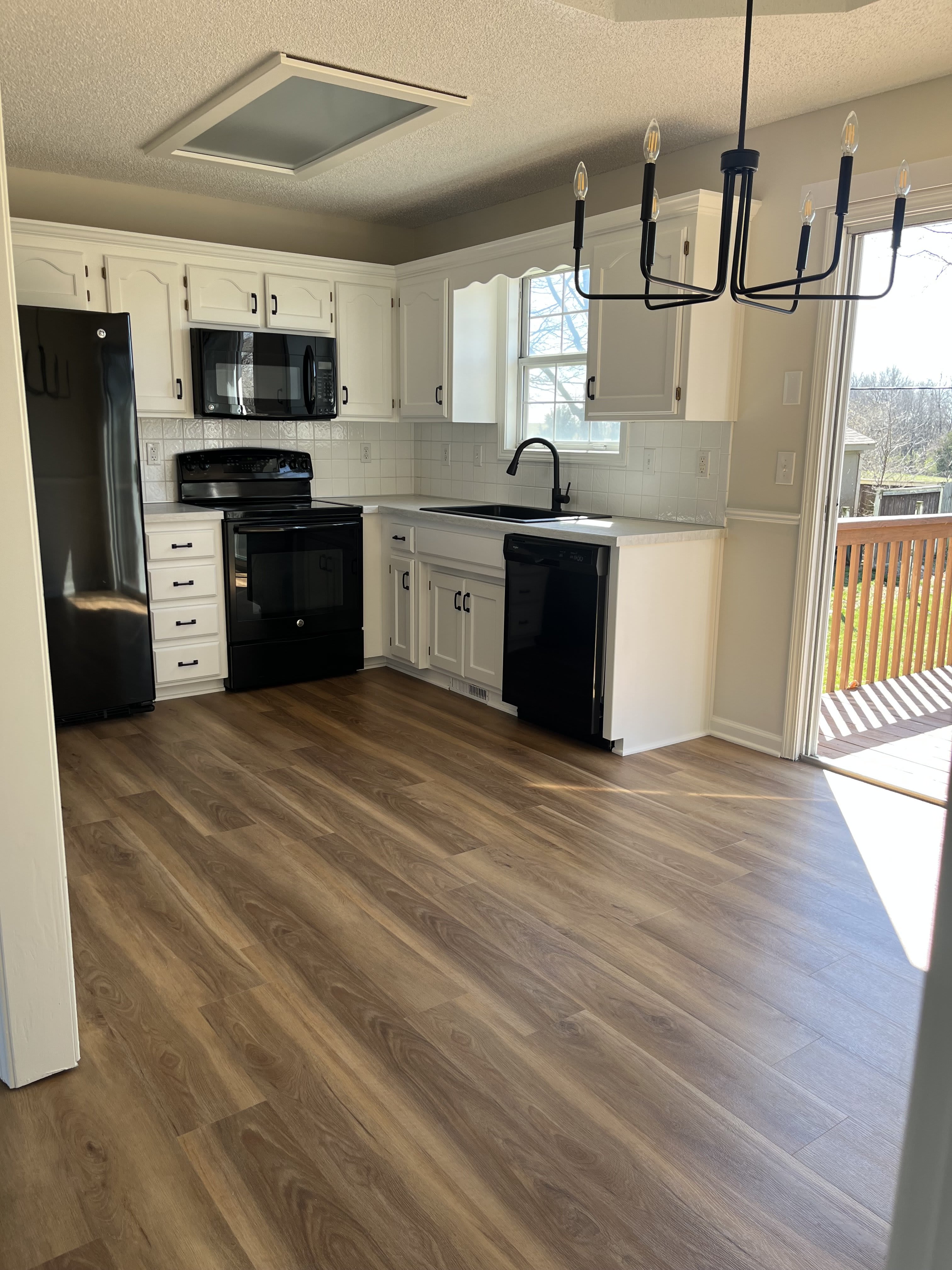 1407 Spruce Dr – photo 5
