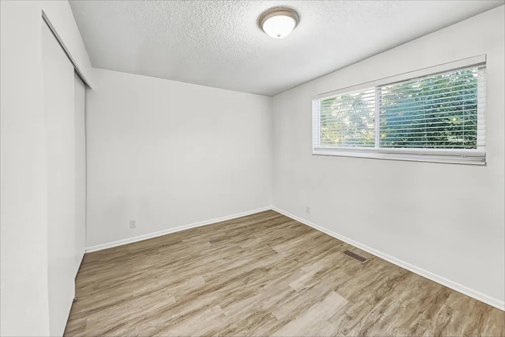 2955 Fillmore Street Northeast – photo 3
