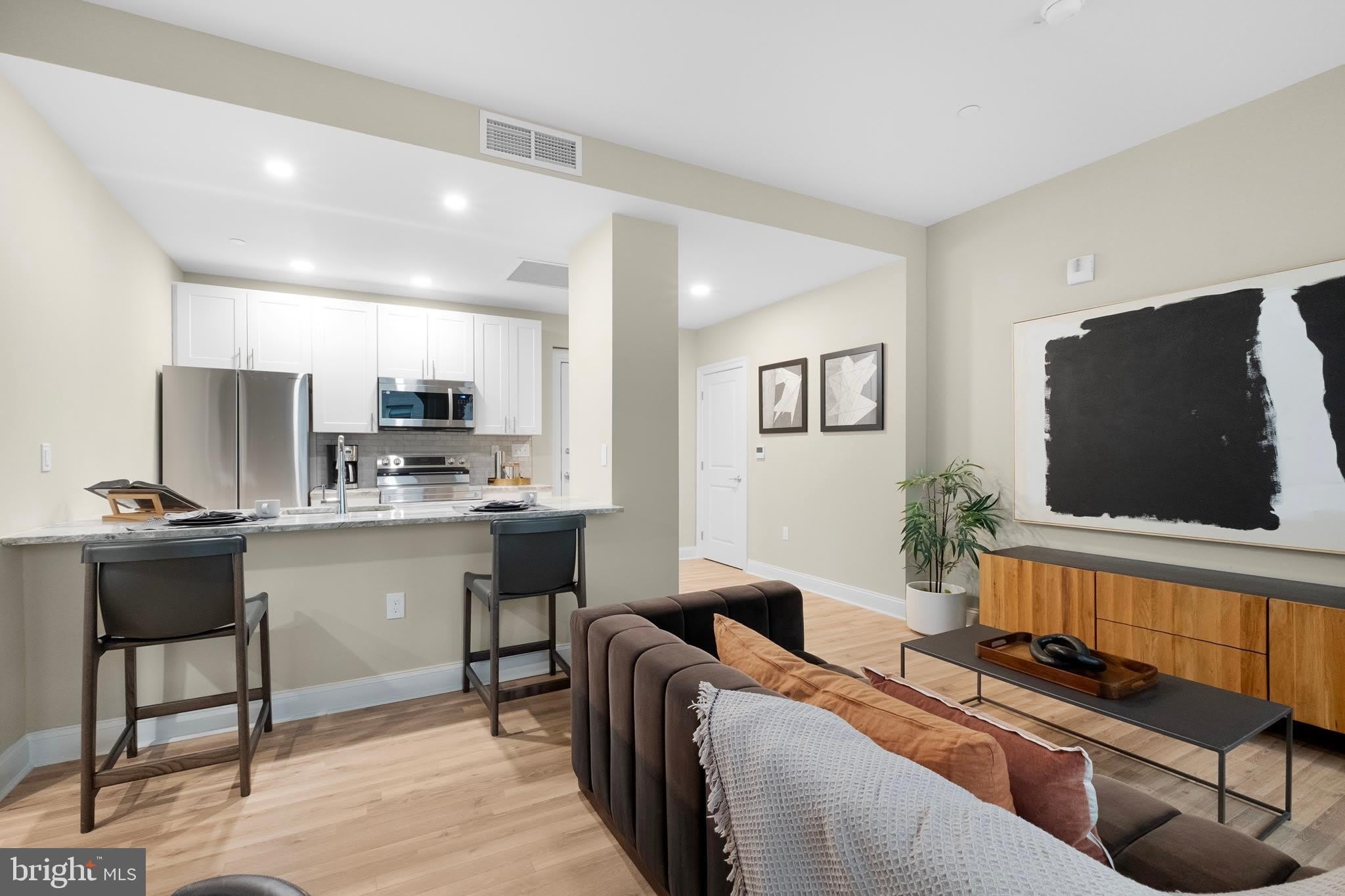 1420-22 CHESTNUT Street – photo 1