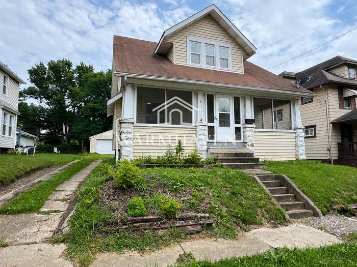 2137 12th Street Southwest – photo 1