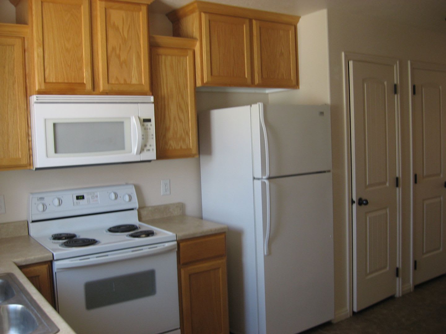 Duplex Near Iron Springs Elementary – photo 2