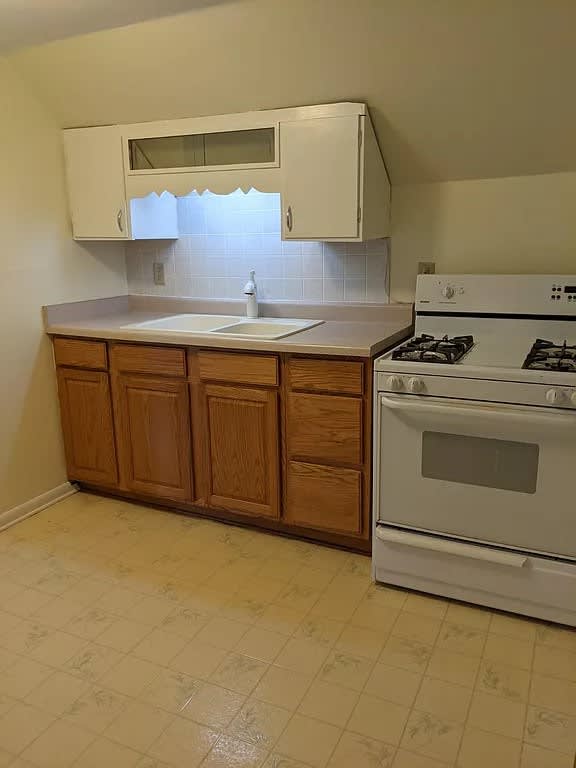 1906 E Mifflin St – photo 2