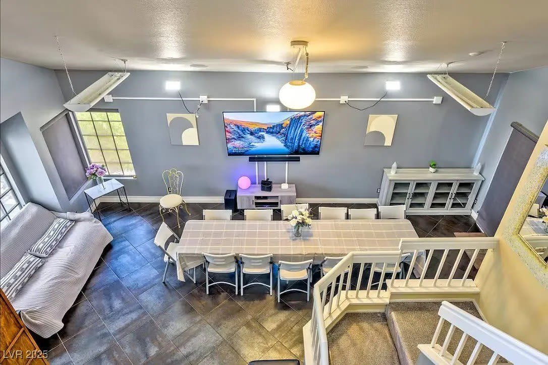 4823 Illustrious Street – photo 3