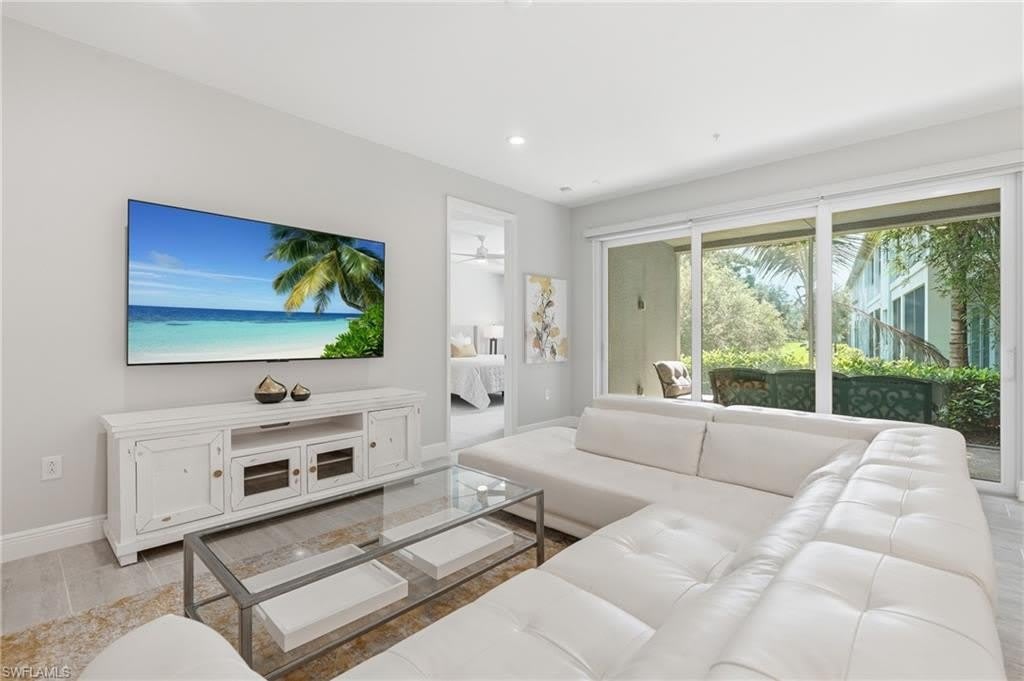 2560 Seychelles Dr – photo 4