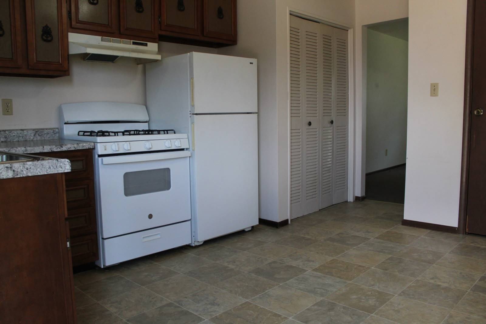 501 E Cleveland – photo 2