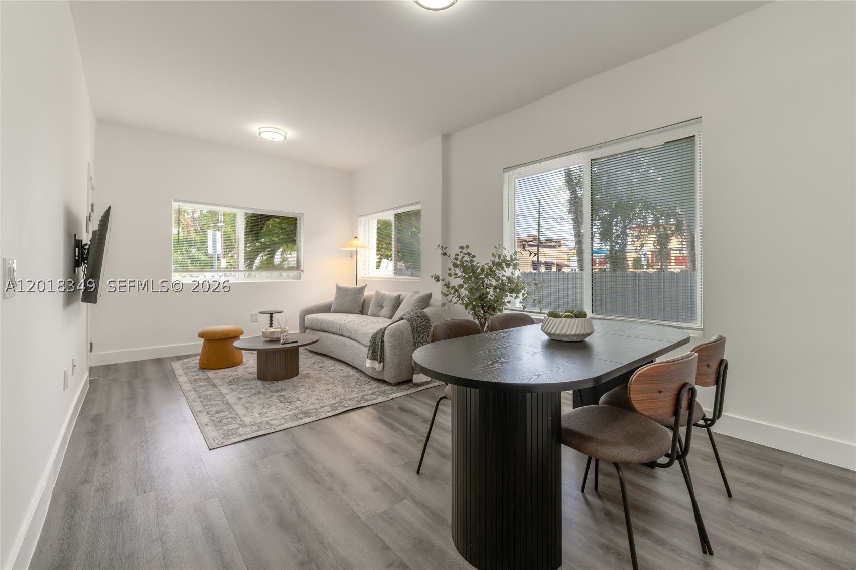 44 Nw 10Th Ave – photo 5