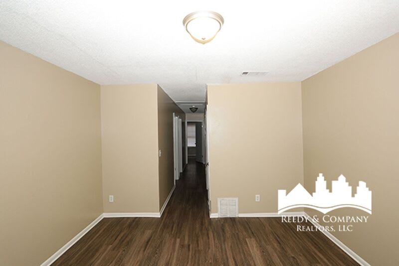 1616 Winston Dr – photo 4