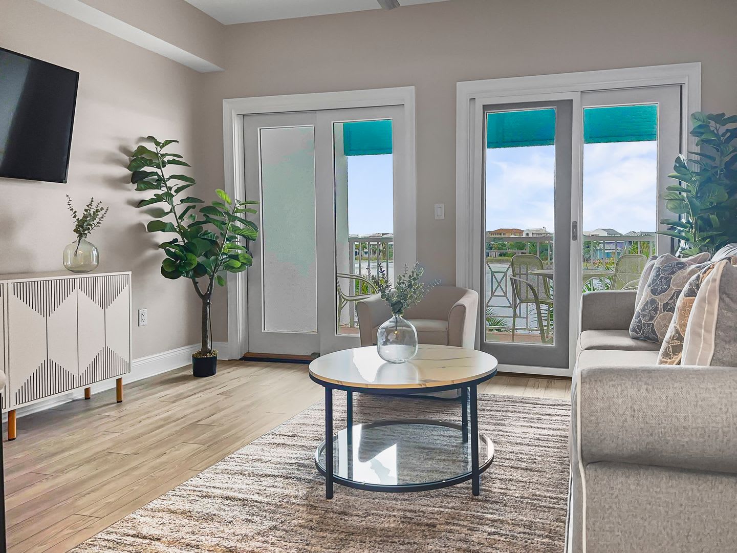 Newly remodeled condo in the heart of Carillon Village with spectacular views! – photo 2