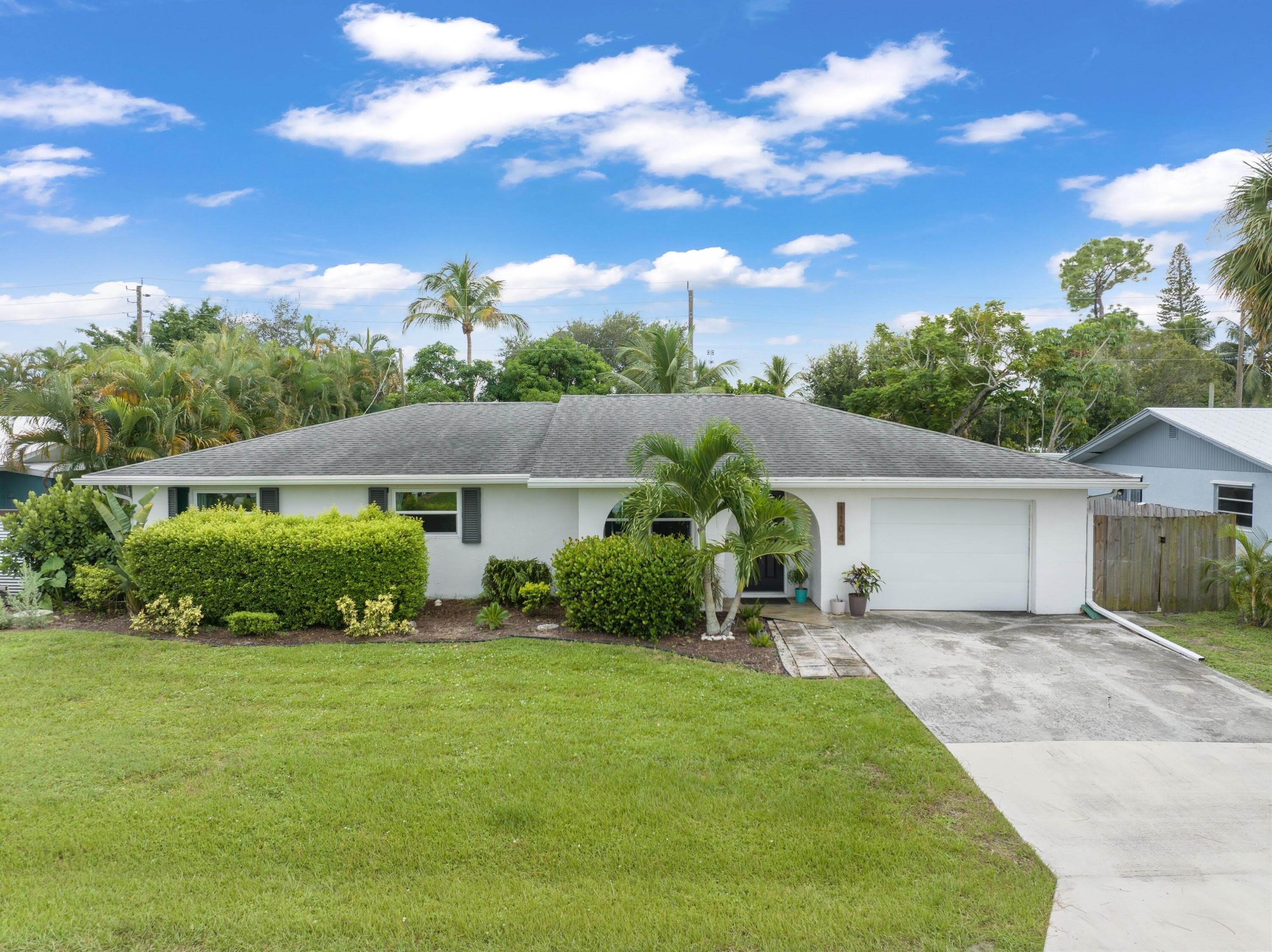 1104 NW 12th Terrace – photo 4